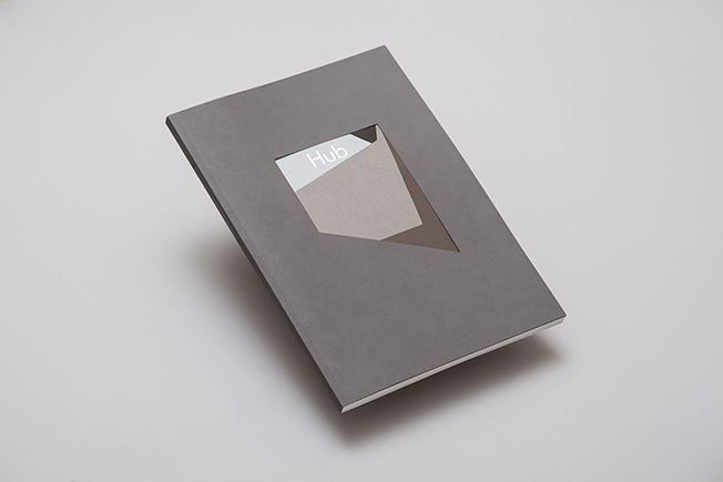 O edifício do Design Hub construído sobre papel de qualidade