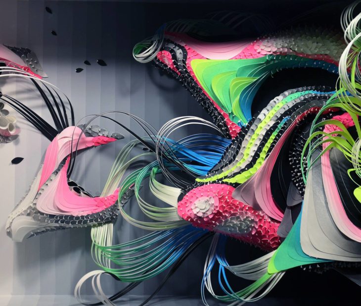 Sinestesias de papel invadem galerias por todo o mundo