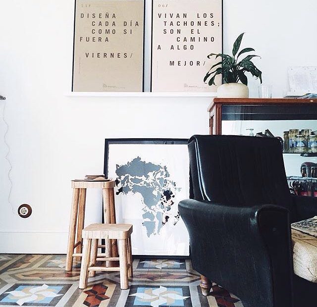 Um póster é poderoso quando se pendura em Yök Barcelona