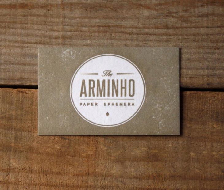 Amor pelo papel e pelo Oceano Atlântico