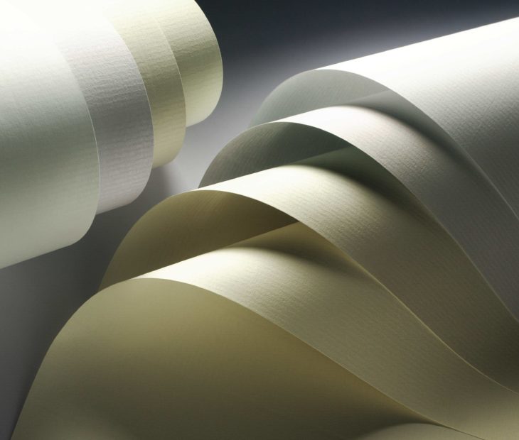 Sabe porque se torna amarelo o papel nos documentos antigos?