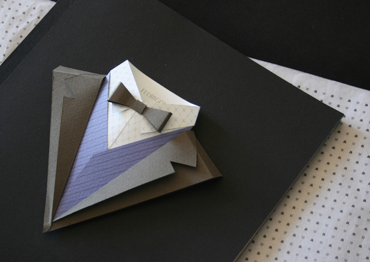 Pergunta para o especialista: «Gostava de saber que papel Fedrigoni é ideal para realizar as técnicas de Origami e para a técnica de corte manual com x-ato»