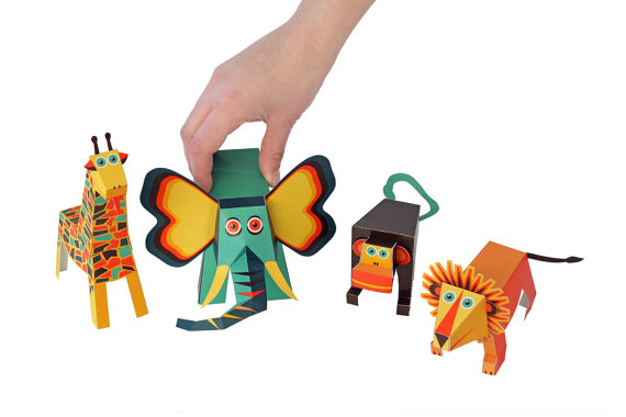 Brincar ao faz-de-conta com a magia do papel